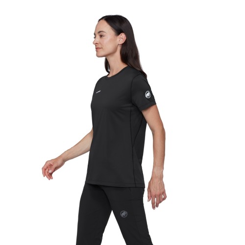 techniczna-koszulka-damska-mammut-selun-fl-black-na-modelce-profil