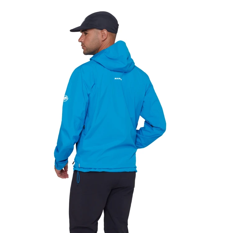 kurtka-hardshell-meska-mammut-alto-light-glacier-blue-na-modelu-tyl