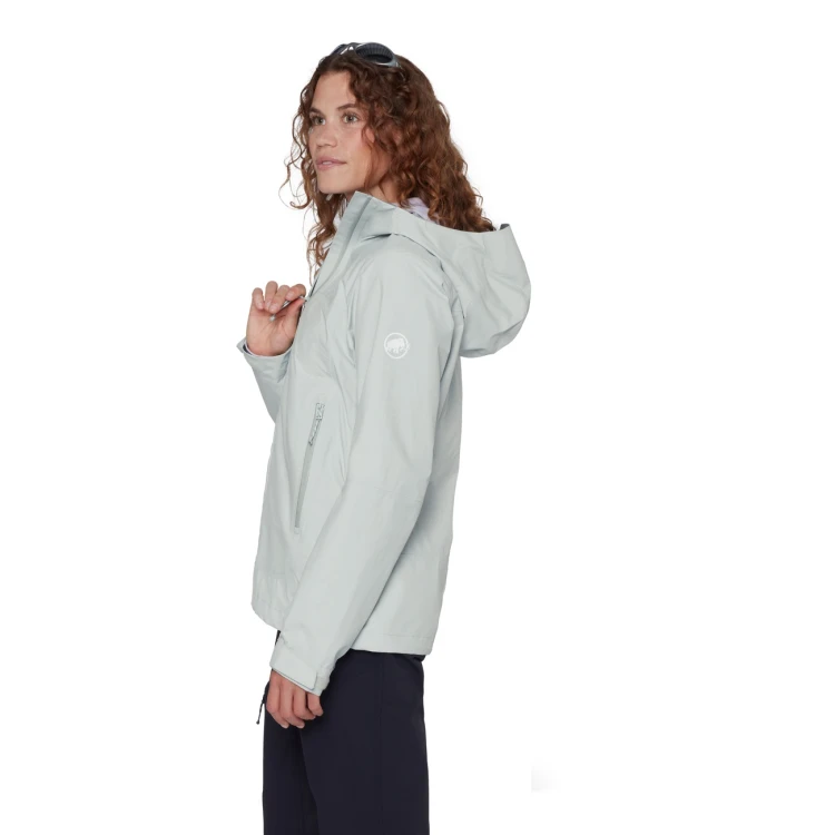 kurtka-hardshell-damska-mammut-crag-silver-sage-na-modelce-profil