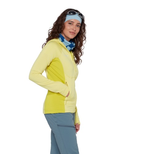 techniczna-bluza-damska-mammut-taiss-ml-hooded-holunder-acacia-na-modelce-profil