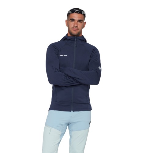 techniczna-bluza-meska-mammut-taiss-ml-hooded-marine-na-modelu-przod