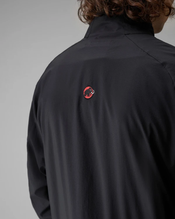 kurtka-meska-hiking-patrol-x-mammut-wb-jacket-black-tyl-detal-haftowane-logo