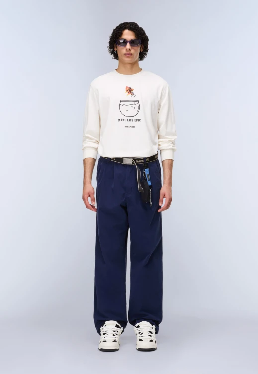 longsleeve-meski-napapijri-sol-na4i21-fancy-fx1-na-modelu-stylizacja