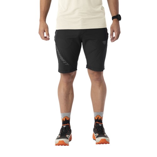 spodenki-meskie-dynafit-transalper-2-light-dynastretch-0911-na-modelu-przod