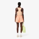 lniane-spodenki-damskie-lacoste-oversized-linen-blend-orange-na-modelce-tyl