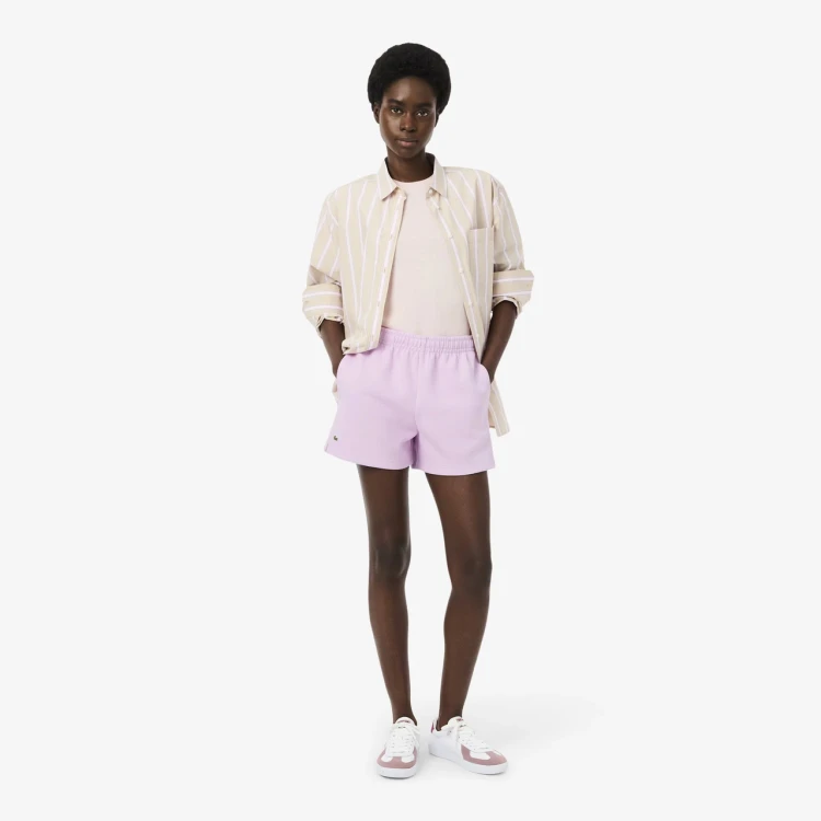 spodenki-damskie-lacoste-double-face-pique-rose-na-modelce-przod