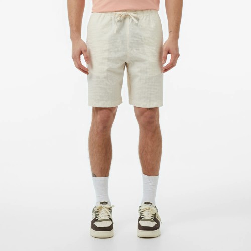 spodenki-meskie-lacoste-seercucker-blanc-na-modelu-przod
