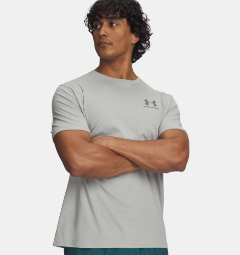 szara-koszulka-meska-under-armour-sportstyle-left-chest-przod