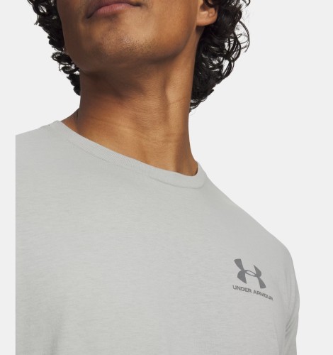 szara-koszulka-meska-under-armour-sportstyle-left-chest-logo