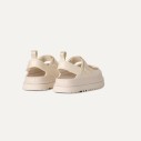 sandaly-ugg-k-goldenglow-glossy-sparkles-jasmine-kremowe-para-tyl-zapietki