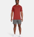 szare-treningowe-spodenki-meskie-under-armour-vanish-woven-6in-na-modelu