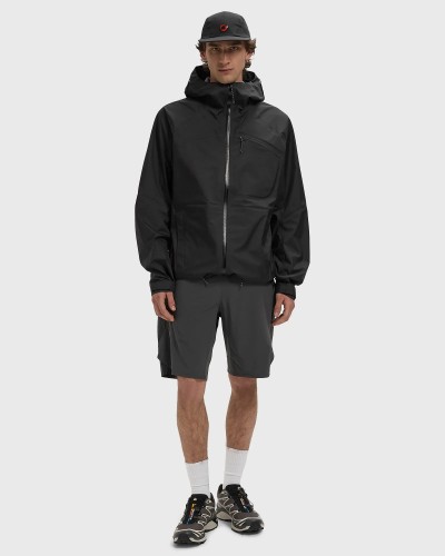 mammut-x-hiking-patrol-hs-hooded-jacket-black-na-modelu-przod-05.jpg