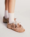 buty-damskie-naked-wolfe-adored-mushroom-suede-na-modelce