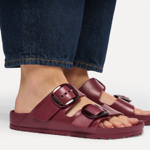 klapki-damskie-birkenstock-arizona-eva-zinfandel-1033115-na-modelce.jpg