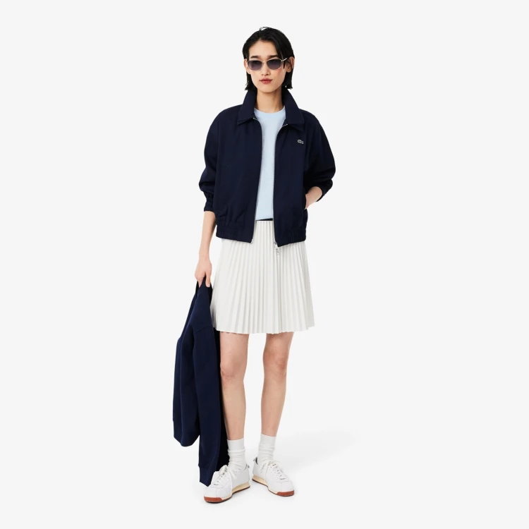 niebieska-koszulka-damska-lacoste-soft-cotton-bleu-stylizacja