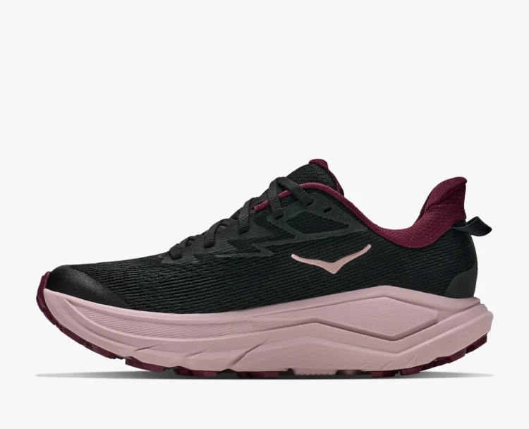 hoka-challenger-8-damskie-czarno-rozowe-buty-profil-boczny