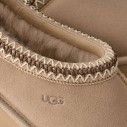 ugg-tasman-ii-1174470-moonlight-detal-obszycia-i-welny