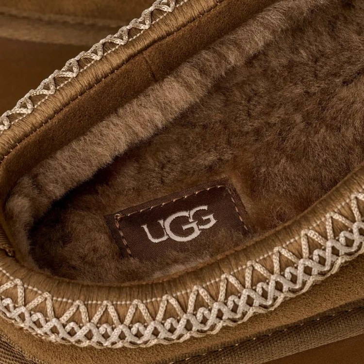 ugg-tazz-ii-light-bronze-1174471-lbnz-detal-wysciolki.jpg