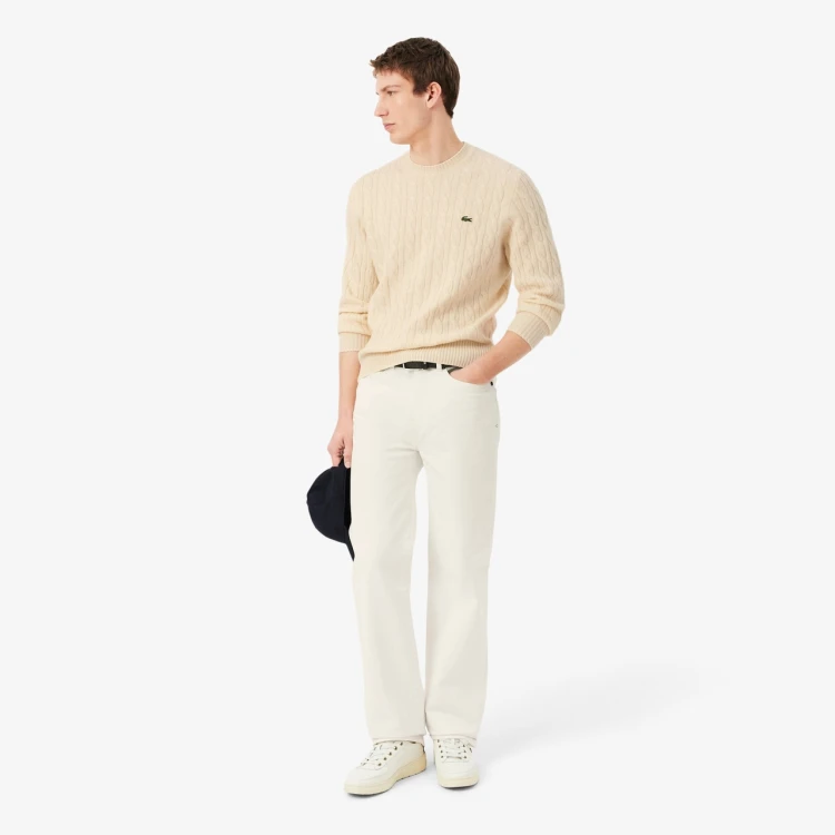 sweter-meski-lacoste-ah2924-ecru-white-stylizacja-meska