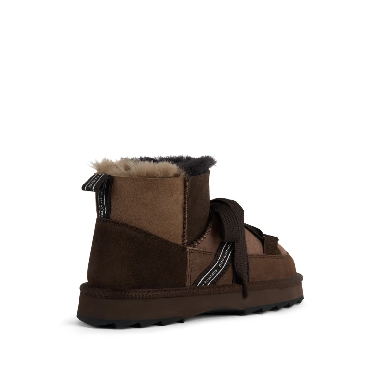 emu-australia-blurred-micro-patchwork-chocolate-buty-damskie-widok-z-tylu