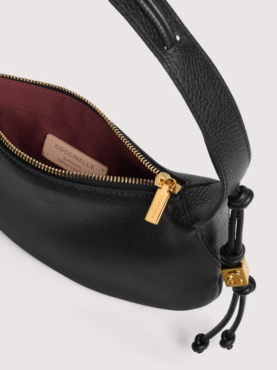 coccinelle-thess-small-noir-wnetrze-torebki-zamek
