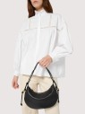 coccinelle-thess-small-noir-czarna-torebka-na-modelce