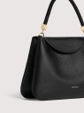 coccinelle-tiggy-medium-noir-detal-skory-pleciony-uchwyt