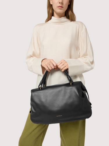 coccinelle-lizzie-medium-noir-torebka-na-modelce