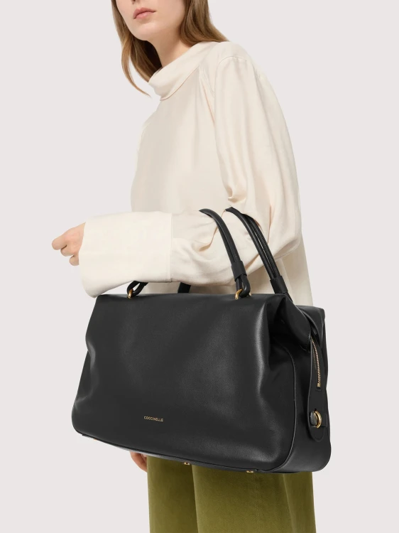 coccinelle-lizzie-medium-noir-torebka-na-ramieniu