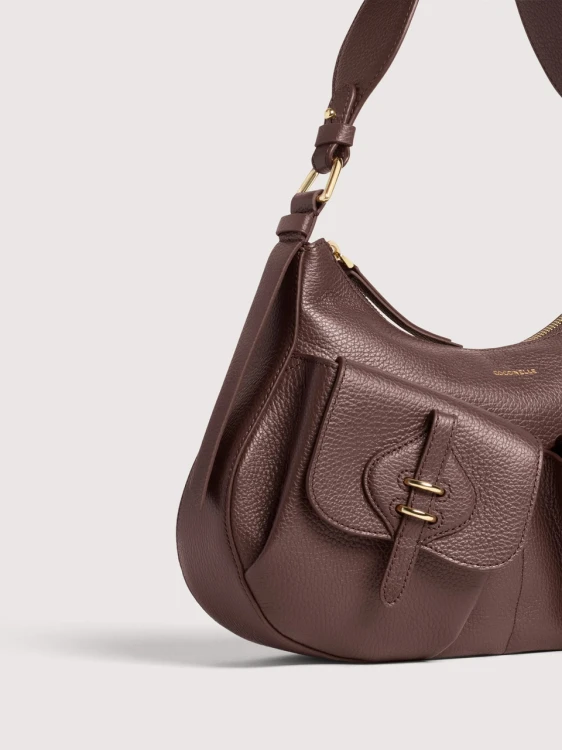 coccinelle-mavery-pocket-medium-berry-detal-kieszeni