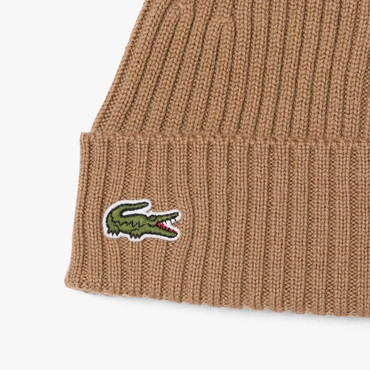 czapka-lacoste-brazowa-detal-logo-krokodyl-rb0001-51