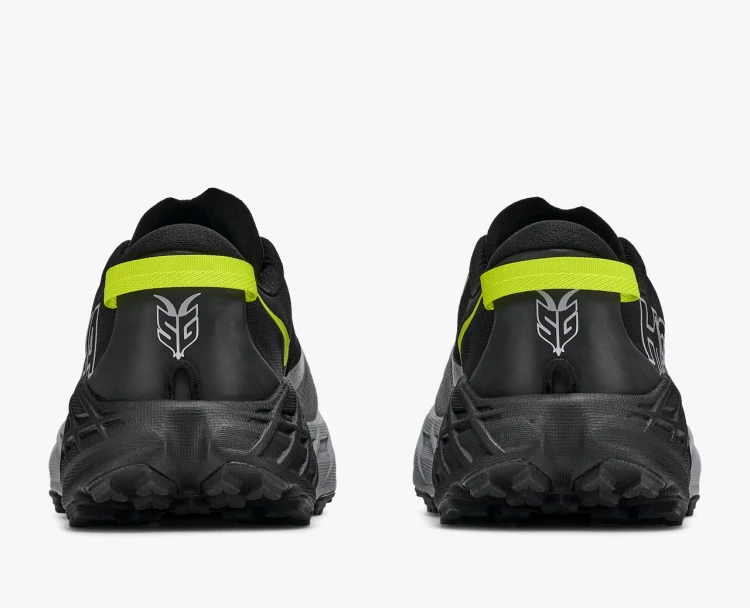 hoka-speedgoat-7-1171928-bllr-widok-z-tylu