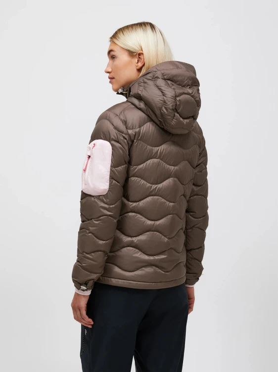 damska-kurtka-puchowa-peak-performance-helium-utility-terrain-tan-mountain-blush-tyl