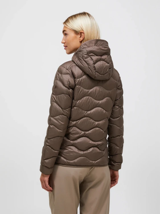 damska-kurtka-puchowa-z-kapturem-peak-performance-g79841-brazowa-tyl
