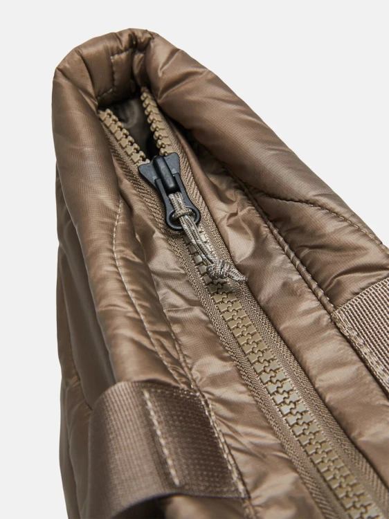 detal-zamek-blyskawiczny-torba-peak-performance-helium-tote-bag-g81165