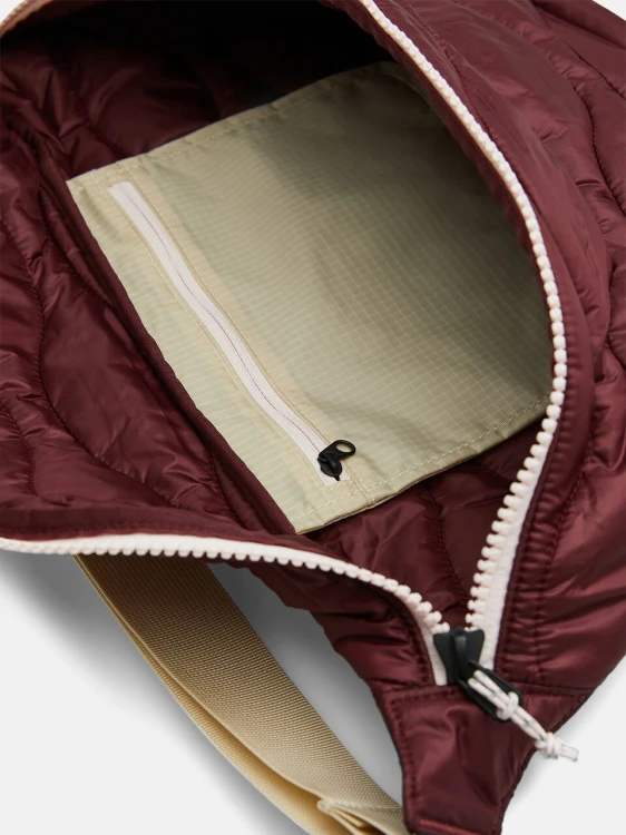 wnetrze-komory-kieszonka-saszetka-peak-performance-helium-bum-bag-g80248