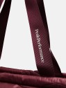 detal-uchwyt-napis-logo-peak-performance-helium-tote-g81165-bordowa