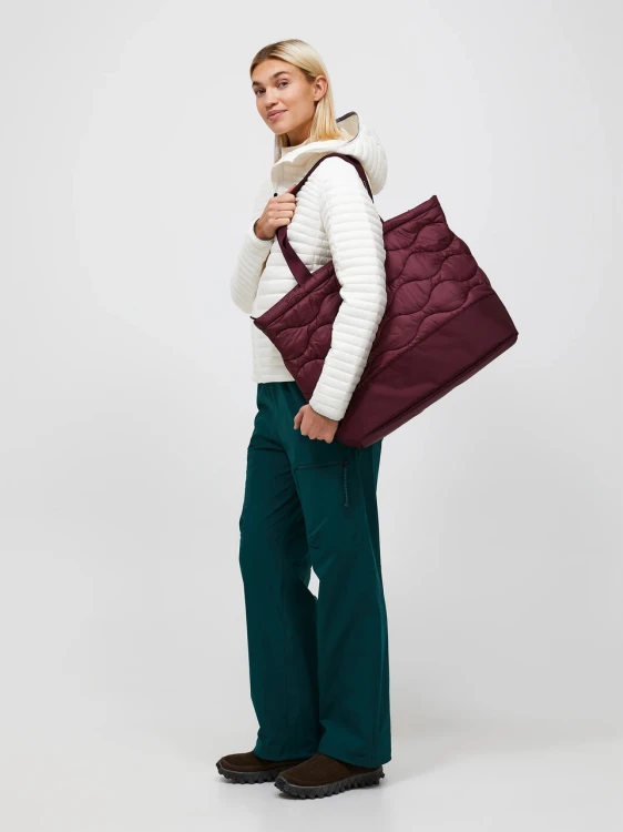 stylizacja-miejska-torba-na-ramie-peak-performance-helium-tote-g81165-bordowa