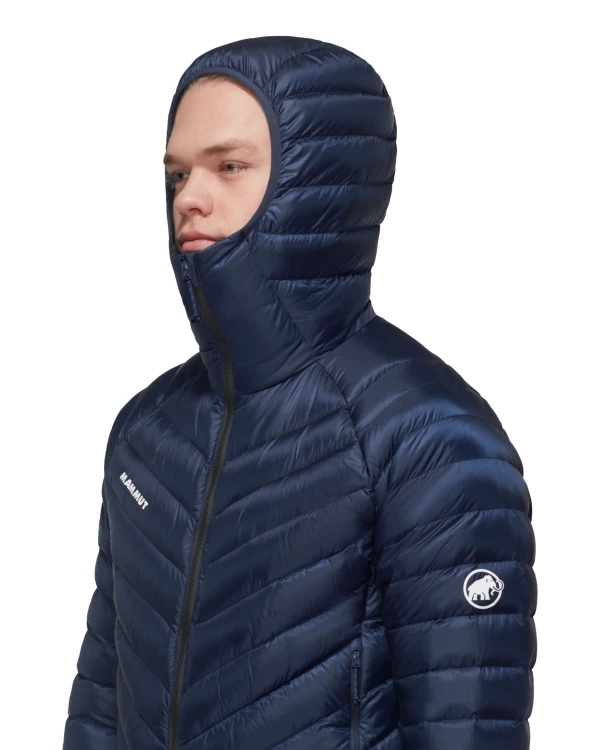 kurtka-mammut-broad-peak-in-hooded-men-marine-detal-kaptur-garda