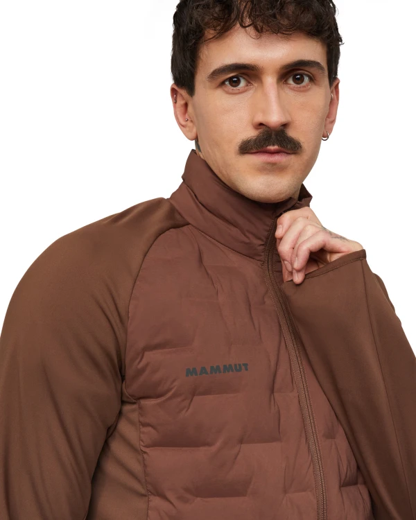 mammut-sender-in-hybrid-jkt-men-soil-detal-kolnierz-klatka