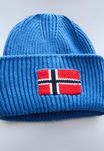 czapka-napapijri-evei-cyaneus-detal-flaga-norweska