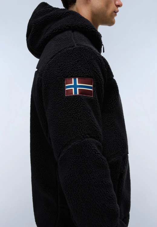 polar-napapijri-yupik-czarny-detal-flaga-norweska-rekaw