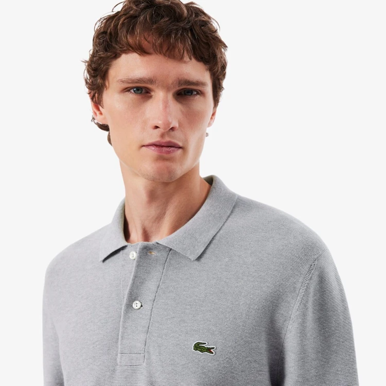 sweter-meski-lacoste-ah9904-cca-kolnierzyk-logo-detal