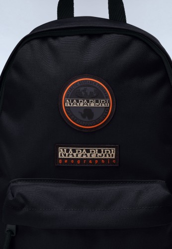 plecak-miejski-napapijri-voyage-mini-na8bdn-041-naszywki-logo-detal