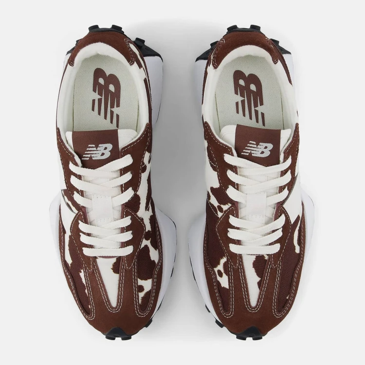rzut-z-gory-buty-new-balance-327-cow-print-w327apc