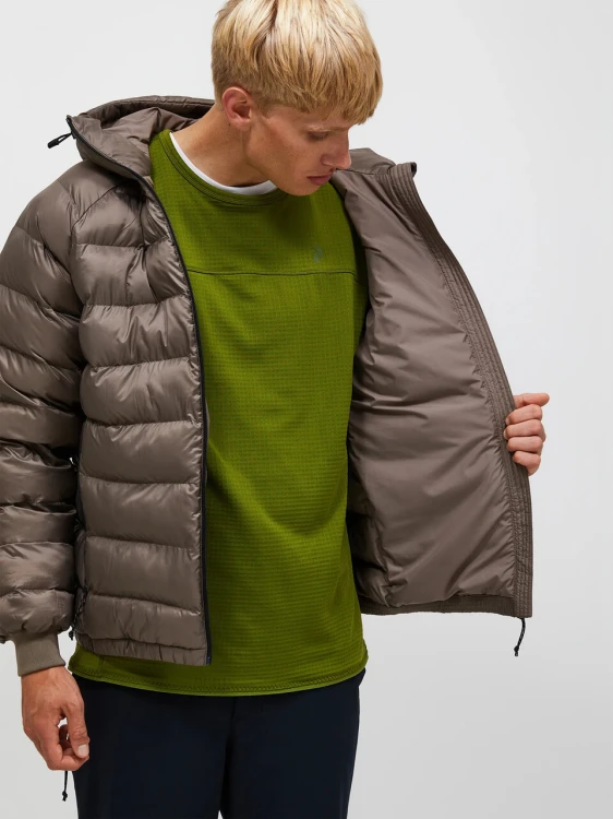 peak-performance-tomic-insulated-hood-jacket-wnetrze-podszewka