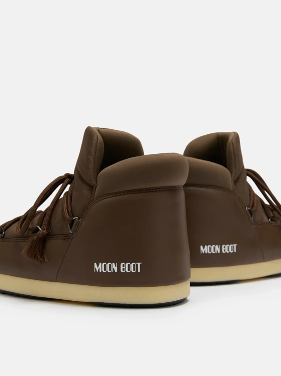 zblizenie-na-zapietek-moon-boot-evx-pumps-nylon-biale-logo-i-kremowa-podeszwa