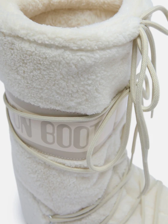 zblizenie-na-kolnierz-moon-boot-icon-fleece-puszysty-baranek-i-sznurowanie-detal