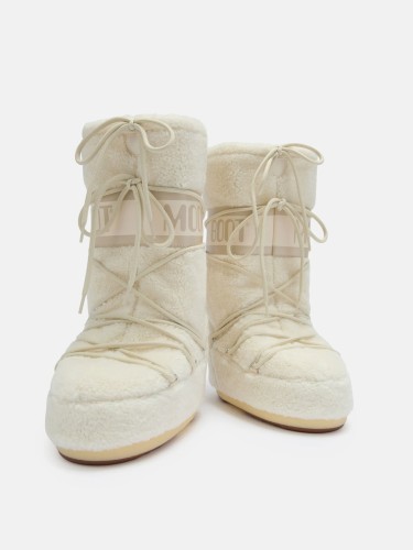 kremowe-sniegowce-apres-ski-moon-boot-icon-fleece-para-z-przodu-gruba-podeszwa