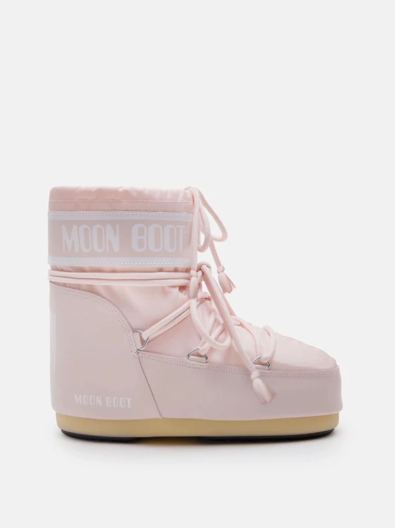 niskie-sniegowce-damskie-moon-boot-icon-low-nylon-jasnorozowe-profil-boczny-buty-zimowe